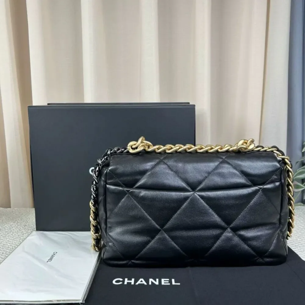 Chanel Women Pre-Loved Bag Very Good Condition